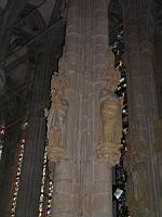 Carcassonne, Basilique St-Nazaire & St-Celse, Colonne & Statues (2)